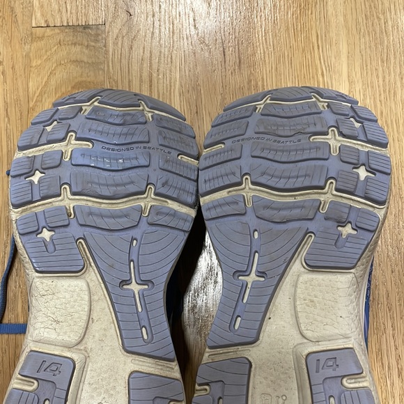 Brooks Ghost - Picture 5 of 8